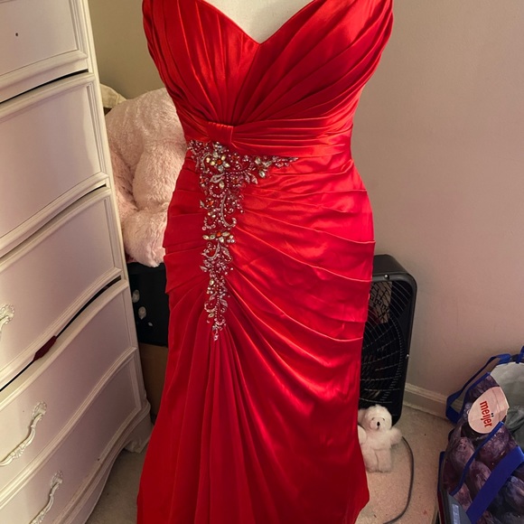 Beautiful Formal Red Prom Evening Dress ❤️ - Picture 9 of 16